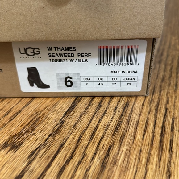 Ugg w Thames seaweed booties - Picture 5 of 5